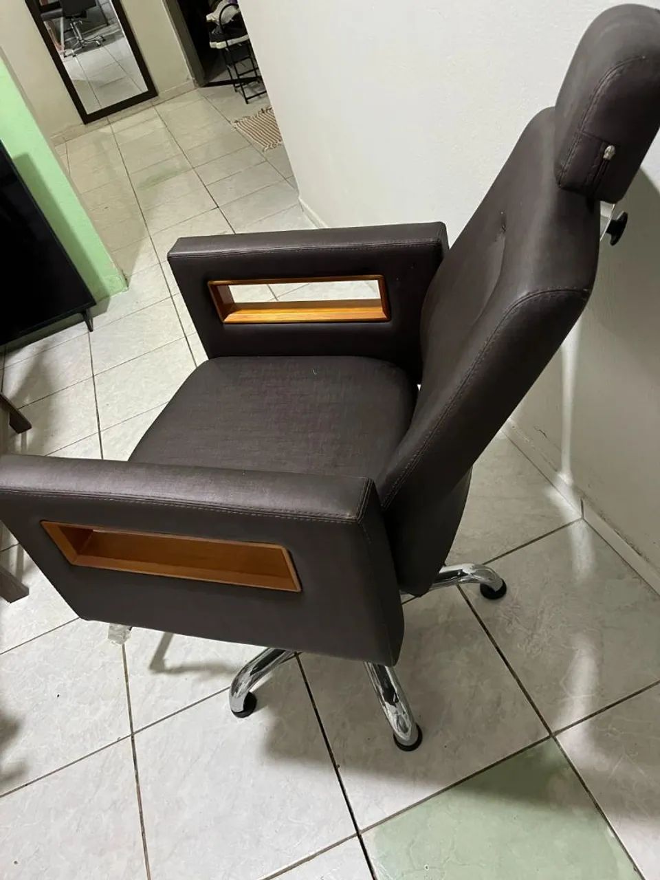 Cadeira de barbeiro  - Foto 2