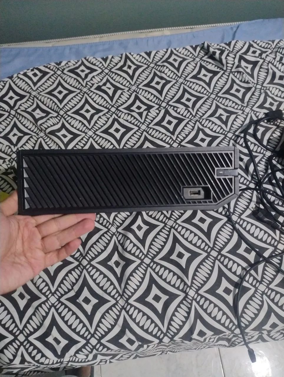 Vendo Xbox one com 3 controles  - Foto 3
