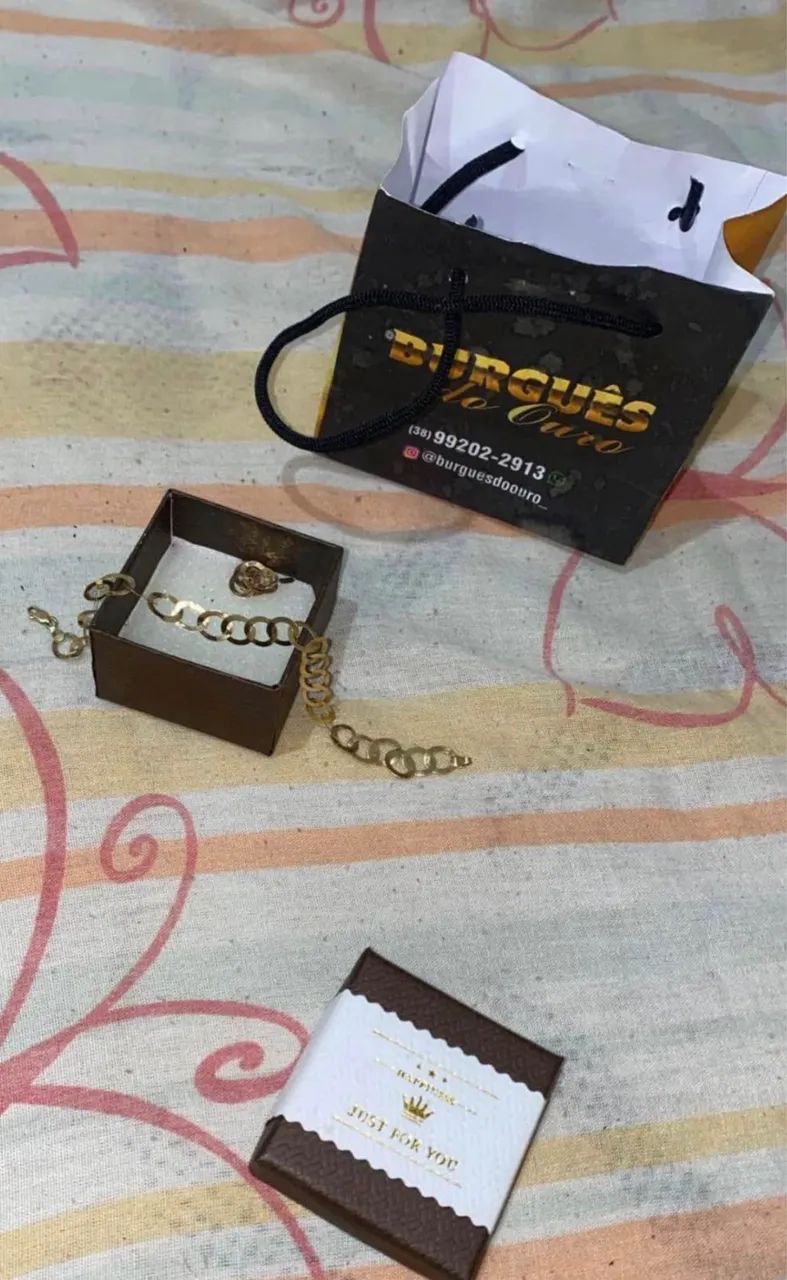 Ouro bracelete 