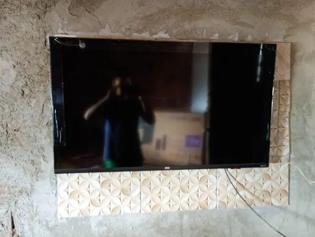 Vendo uma TV 43 polegadas