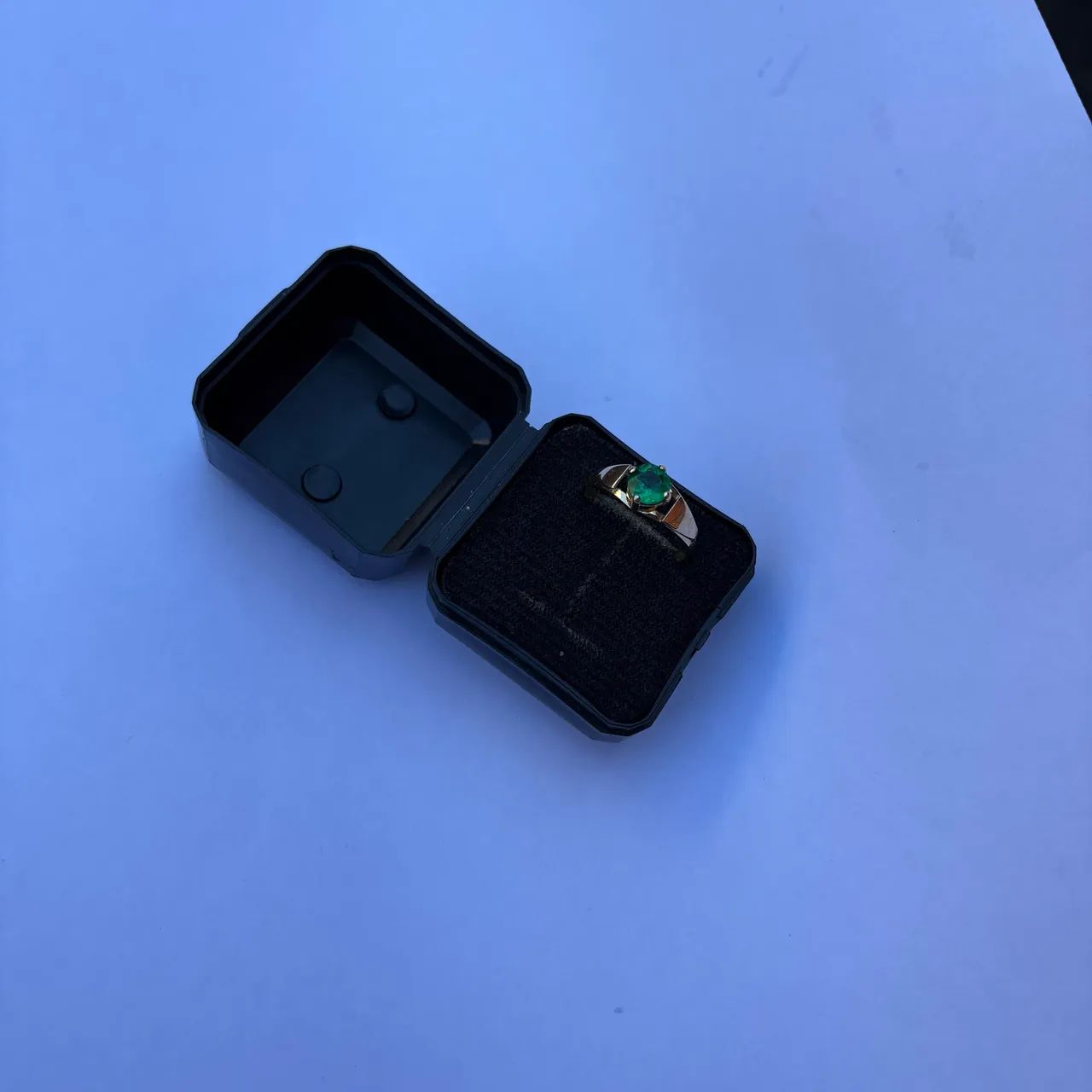 Anel de ouro 18k com esmeralda - Foto 2