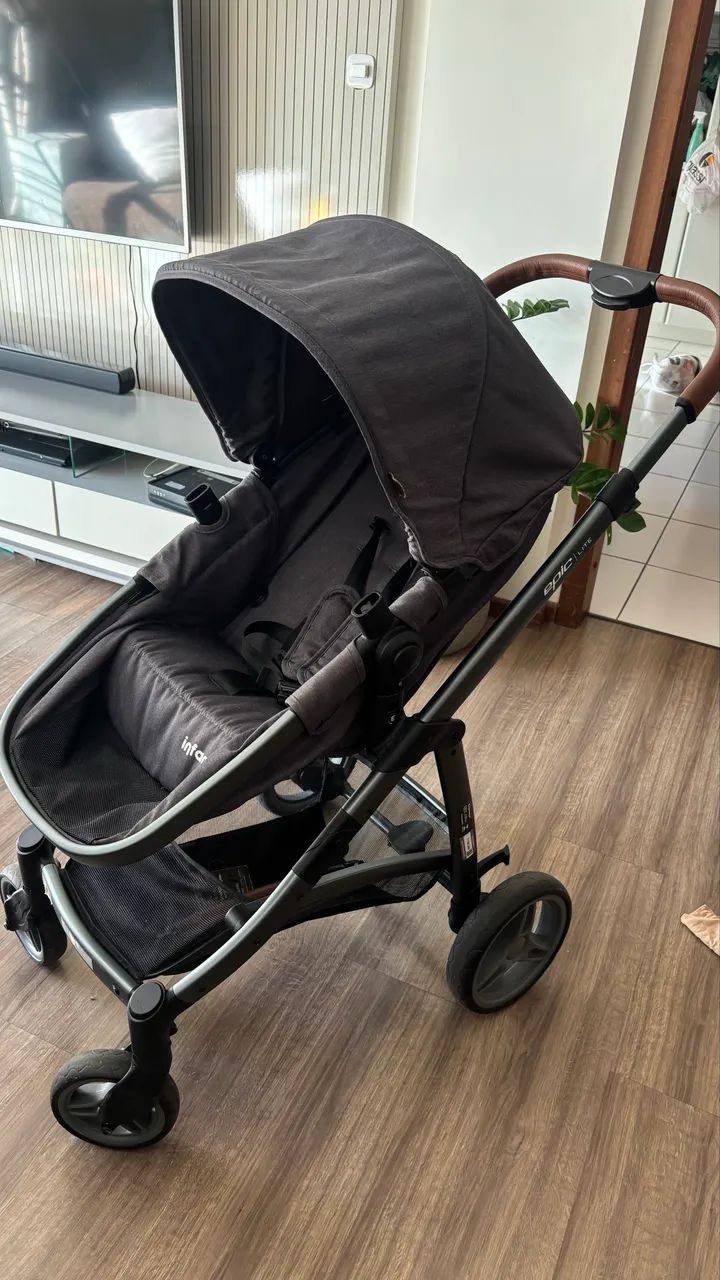 Carrinho de Bebê + Bebê Conforto
