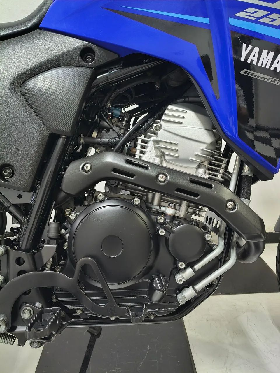 Xtz 250 Lander 2022 - Foto 3