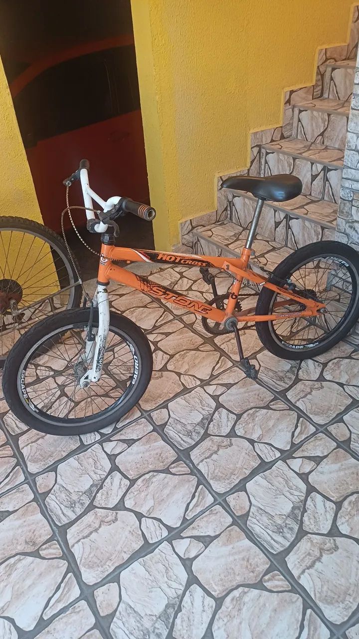 Vênde se um bicicleta aro 20.
