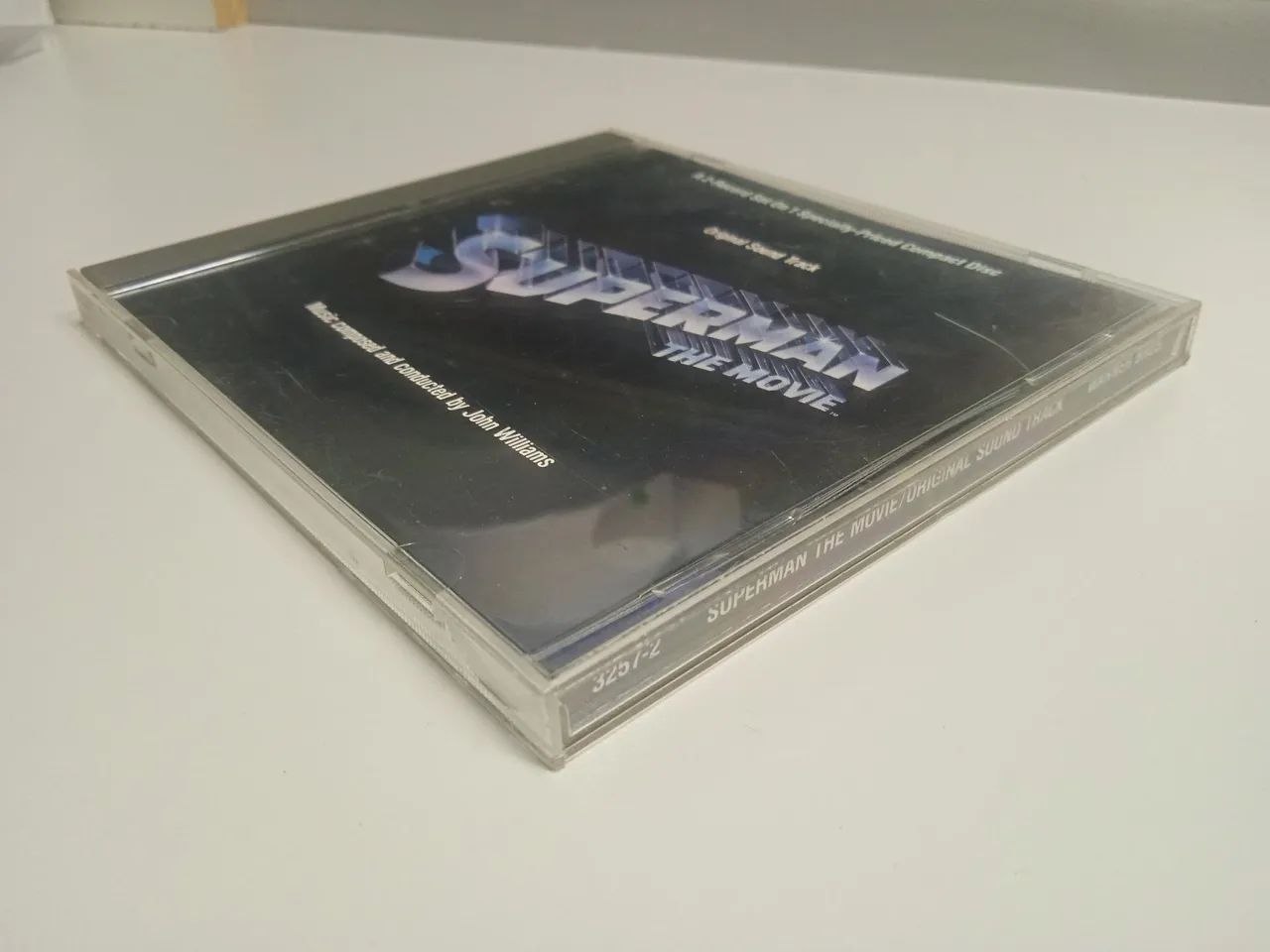 CD da trilha sonora original do filme Superman (1978) conservado