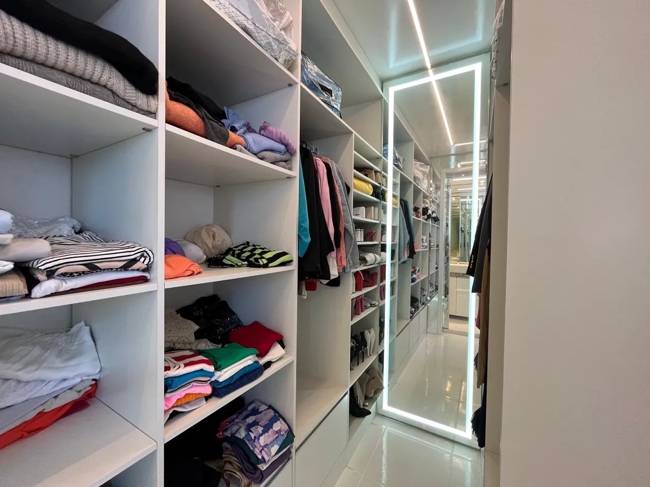 Casa com no piso superior + cinco quitinetes no piso inferior (todas alugadas) - Foto 3