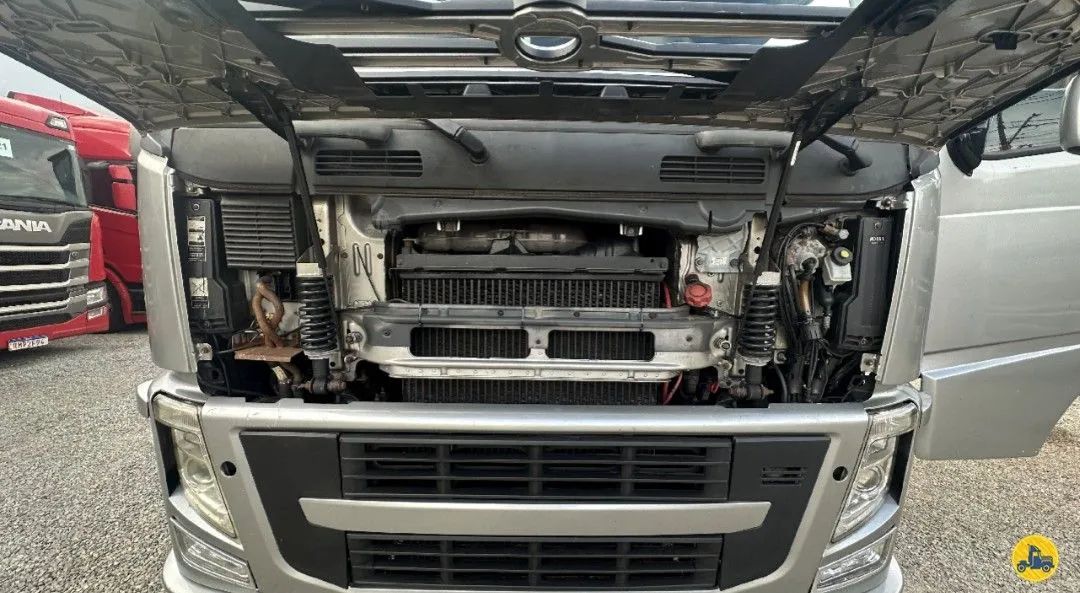VOLVO FM-370 4X2<br>2010/2010<br>TETO ALTO - Foto 11