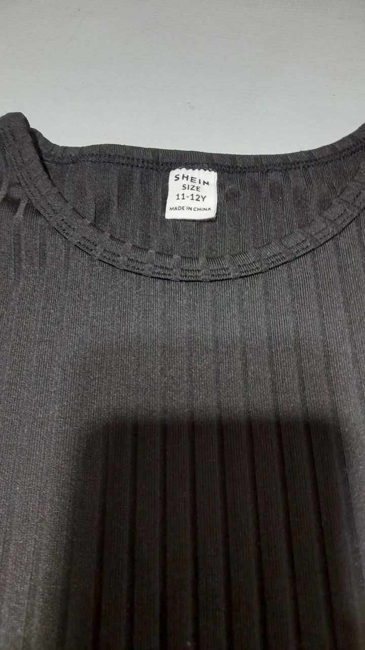 Vendo Blusa infantil malha  preta , Shein, tamanho 11-12 anos seminova. - Foto 6