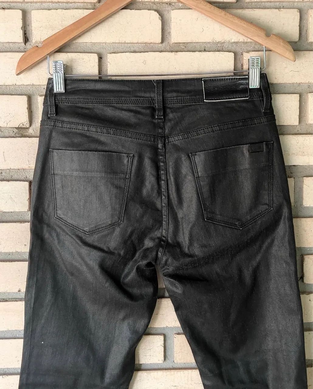 Calça encerada preta Lacoste original - Foto 4