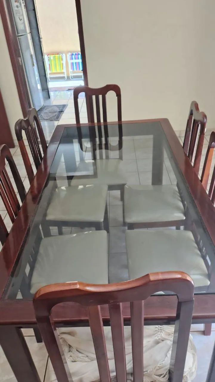 Conjunto Vintage Mesa de Mogno e Vidro com 6 Cadeiras com acento em Tecido Jacar Top - Foto 2