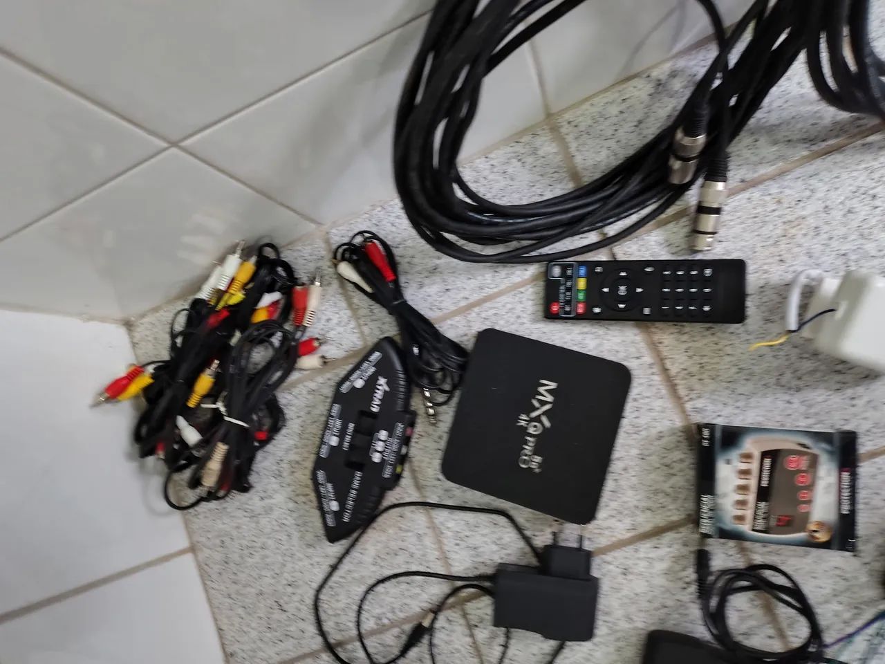 Celular e cabos - Foto 4