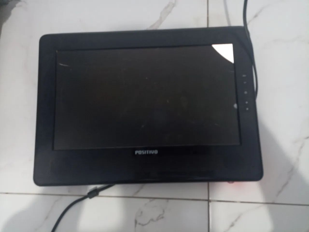 Monitor Positivo Smile Light 5622 com defeito
