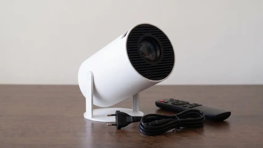 Mini Projetor Smart HY300 - Wi-Fi / Bluetooth / Ajuste de Ângulo Automático - Rotação 180°