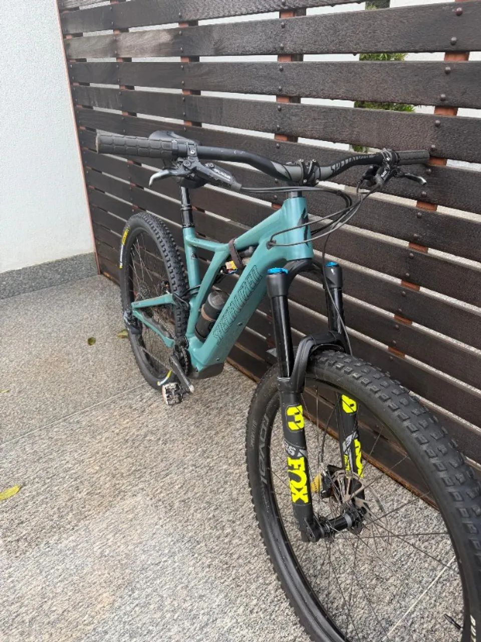 Bicicleta Specialized Turbo Levo SL 1 Alloy com Extensor de Bateria 