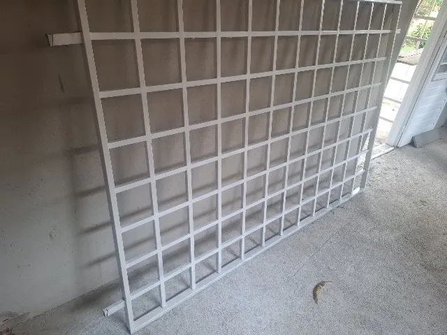 Vendo grade branca de aço galvanizado - NOVA - Foto 2