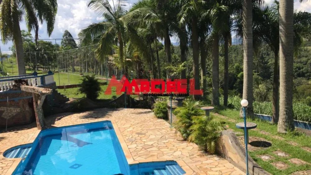 CHÁCARA COM 2 CASAS E 2 PISCINAS - ESTACIONAMENTO PARA 90 CARROS. - Foto 2
