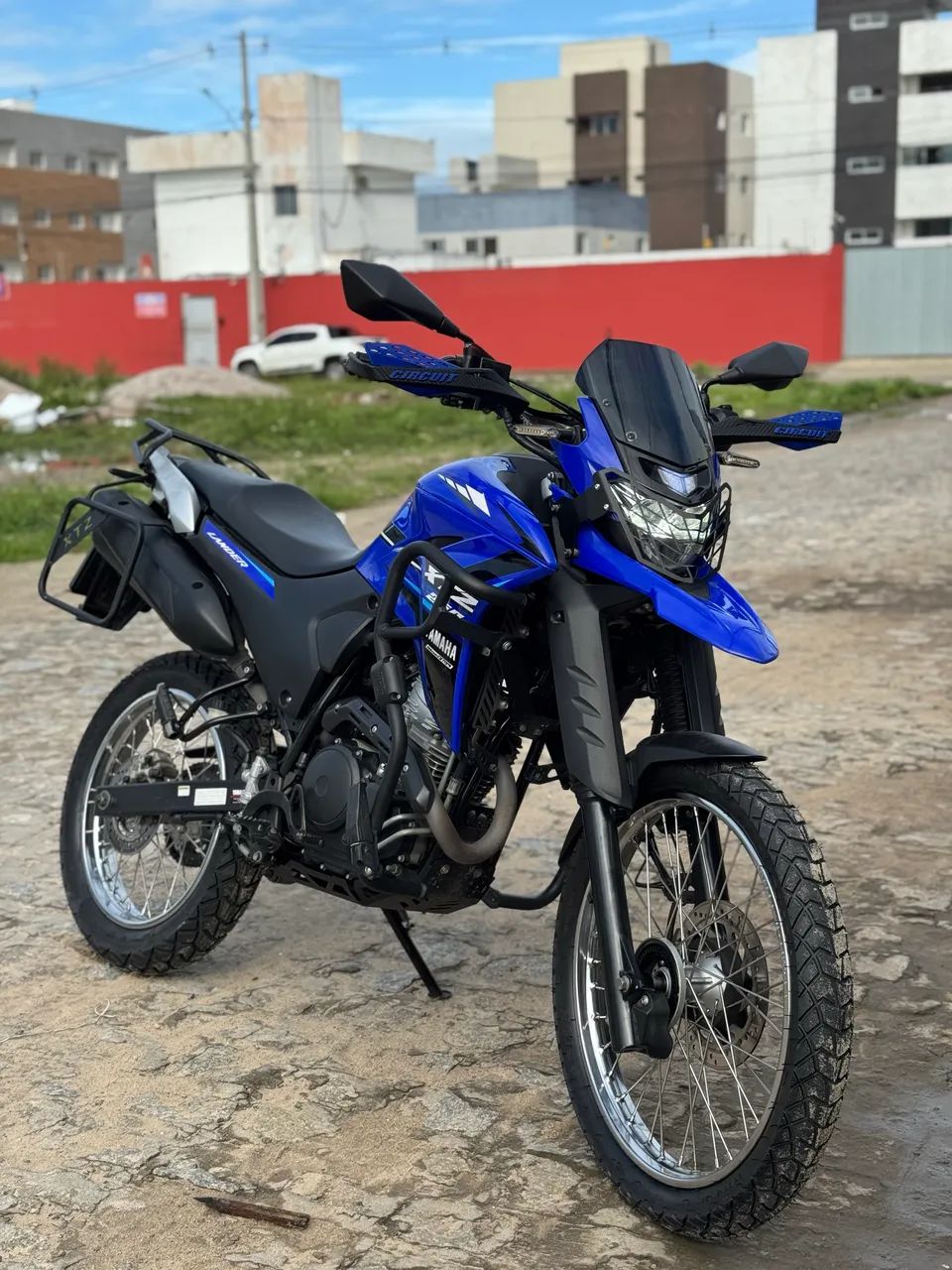 XTZ LANDER 2024 