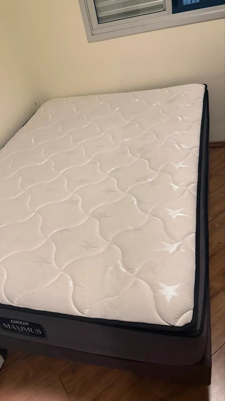 Vendo uma cama box com colchão de molas. - Foto 3