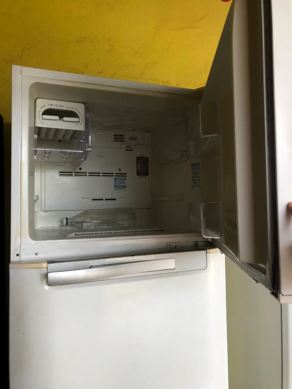 Geladeira Electrolux df50 gelo seco - Foto 3