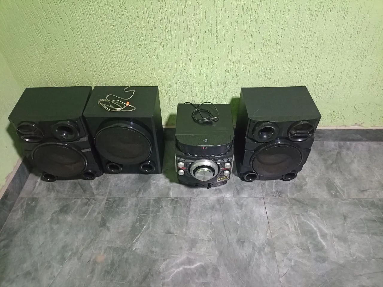 Som LG 1800 RMS Bluetooth  - Foto 4