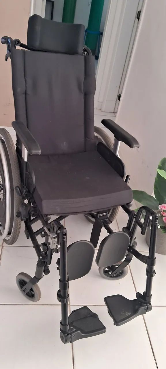 Cadeira de Rodas  - Foto 4