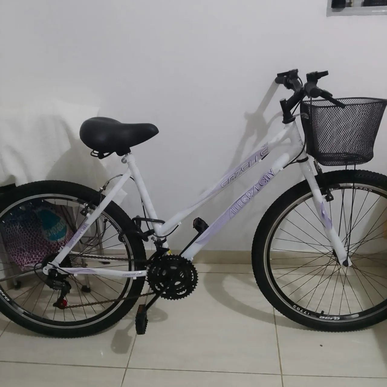 Vende-se bicicleta feminina aro 26