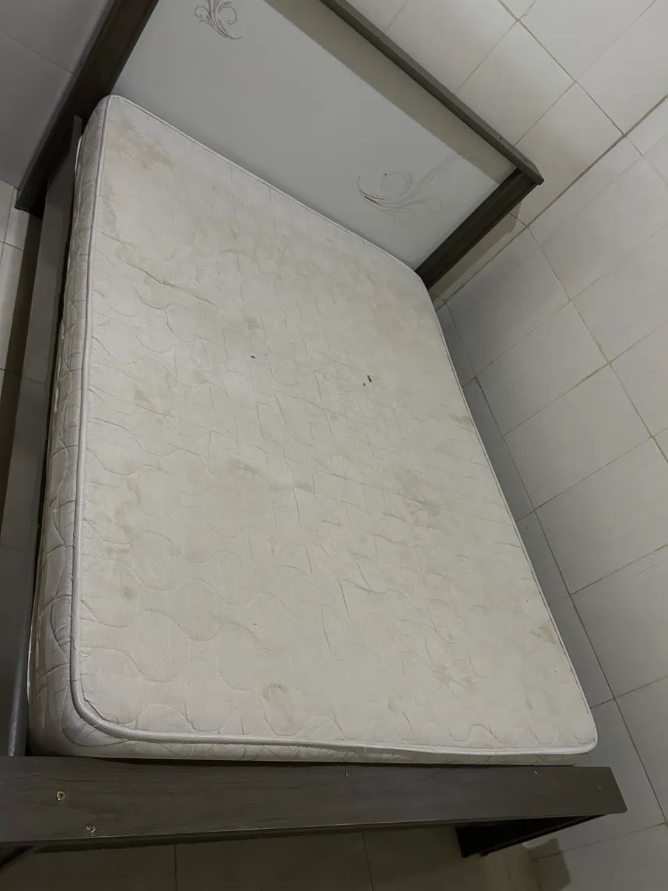 Cama de casal em mdf  