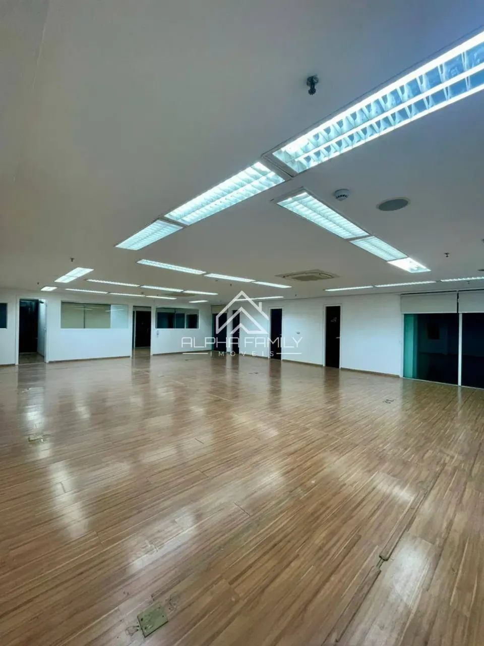 SALA PARA VENDA OU LOCAÇÃO EM ALPHAVILLE - ED. ALFACON - Foto 2