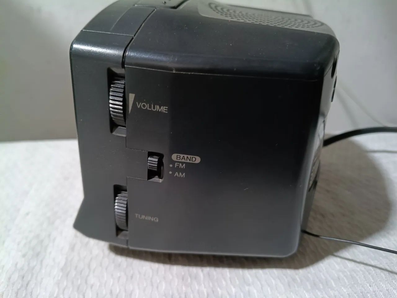 Rádio relógio Aiwa leia - Foto 4