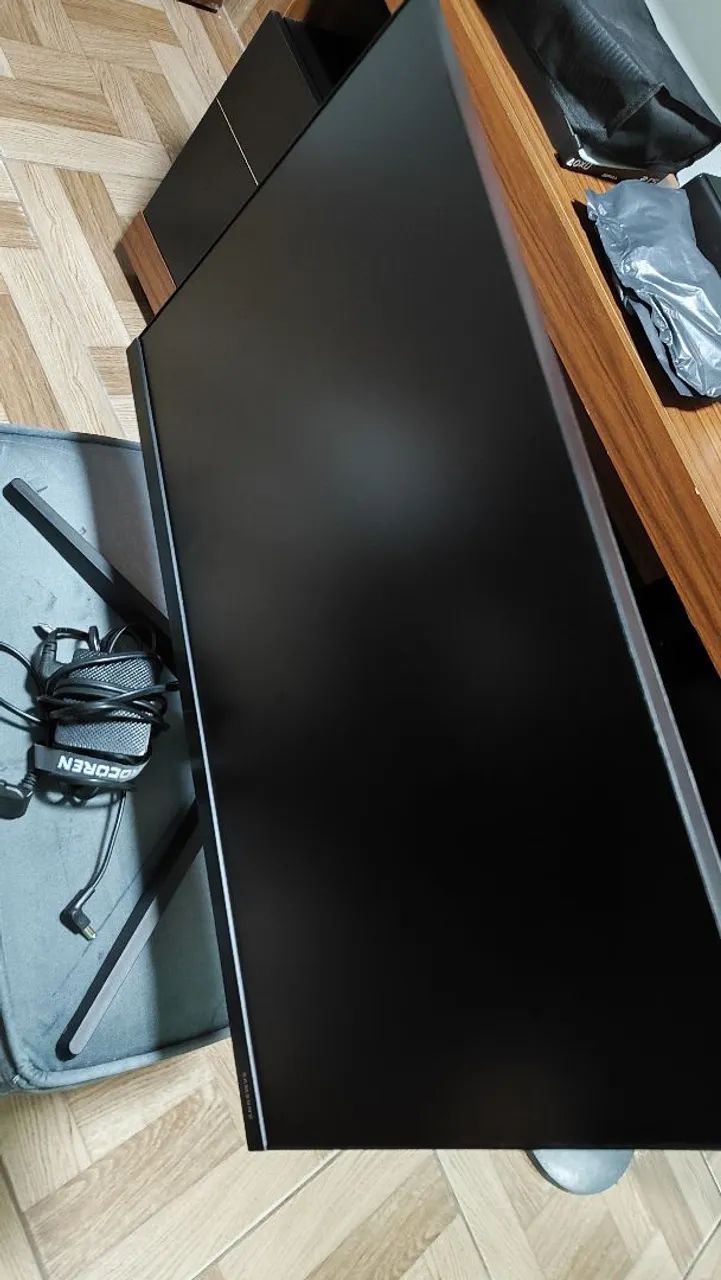 Monitor Samsung 24" Full HD IPS FreeSync 75Hz (Extremamente novo)