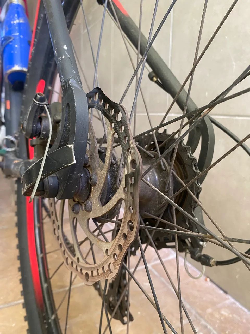 Bicicleta aro 29 em ótimo estado - Foto 3