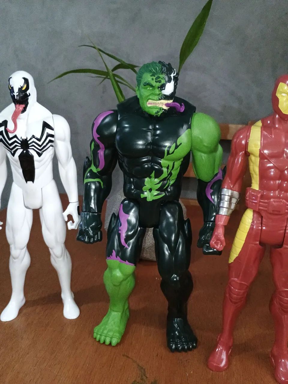 Bonecos Marvel Raro 30 cm - Foto 4