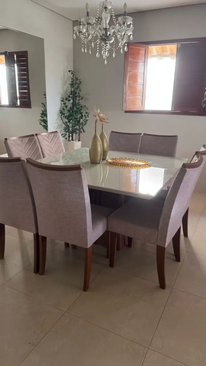 MESA DE JANTAR COM 8 CADEIRAS / ELEGANTE E SOFISTICADA 