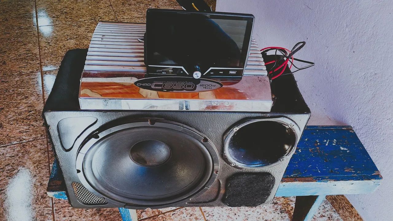 Vendo o kit multimídia mais caixa de som de trio com módulo 1600w com 4 canais - Foto 3