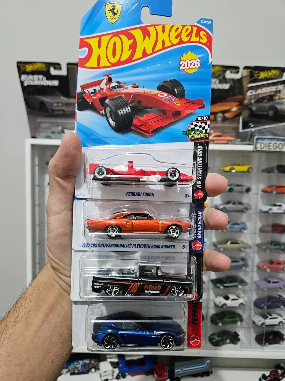 4 hotwheels- Ferrari, F1, Chevy e velozes