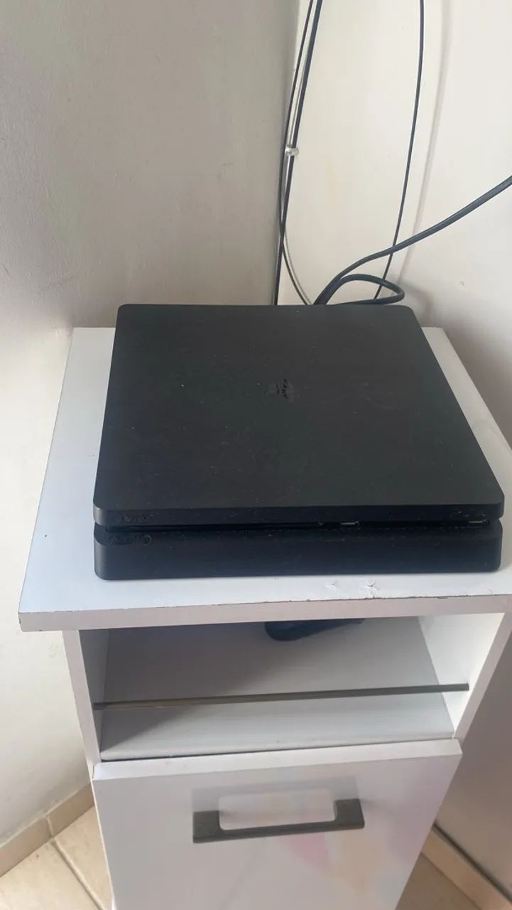 Ps4 slim 