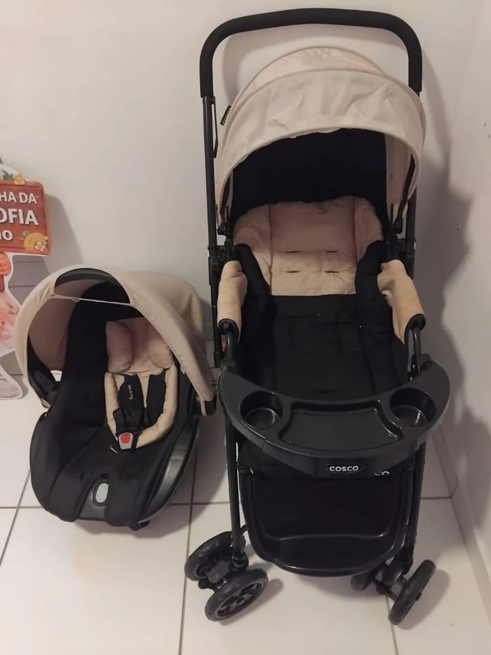 Vendo Carrinho de Bebê Cosco + Bebê Conforto 