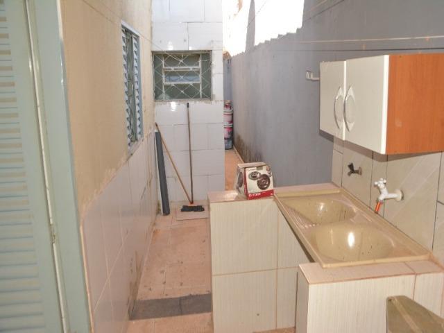 Vendo Ótima casa na QR 215 de Santa Maria - DF - Foto 7