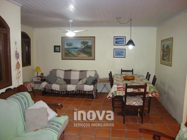 Bela casa no Centro Imbé, poucas quadras do mar. - Foto 12