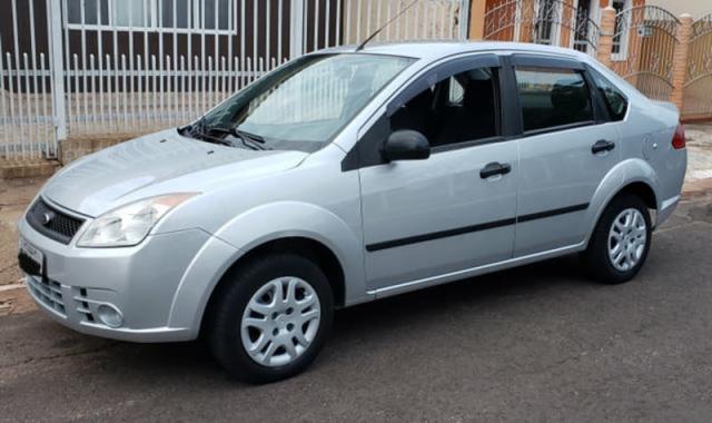 FORD FIESTA SEDAN 1.0 8V FLEX 4P