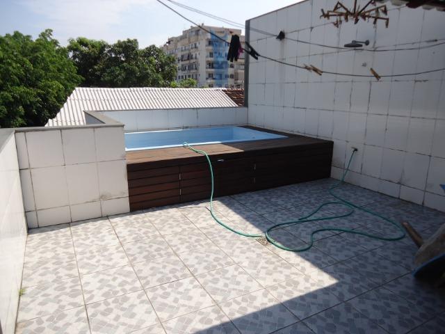 Excelente casa triplex com piscina - Foto 14