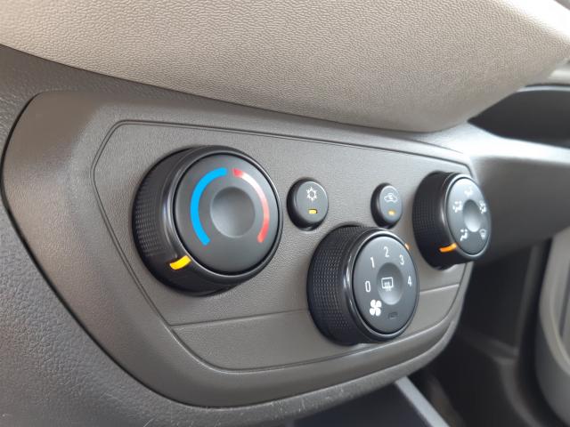 GM - Spin LT 1.8 Automático 12/13 - Troco e Financio! - Foto 13