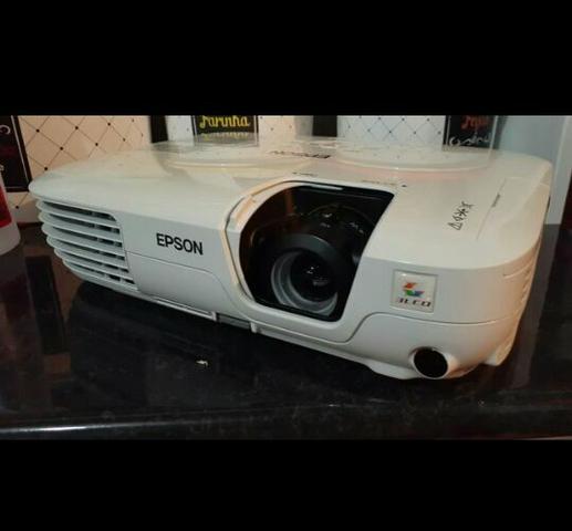 Lindo Projetor Semi Novo Epson para filmes ou Palestras