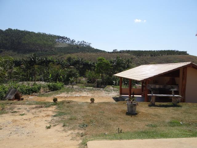 Sítio - Chácara com casa recém contruída e churrasqueira