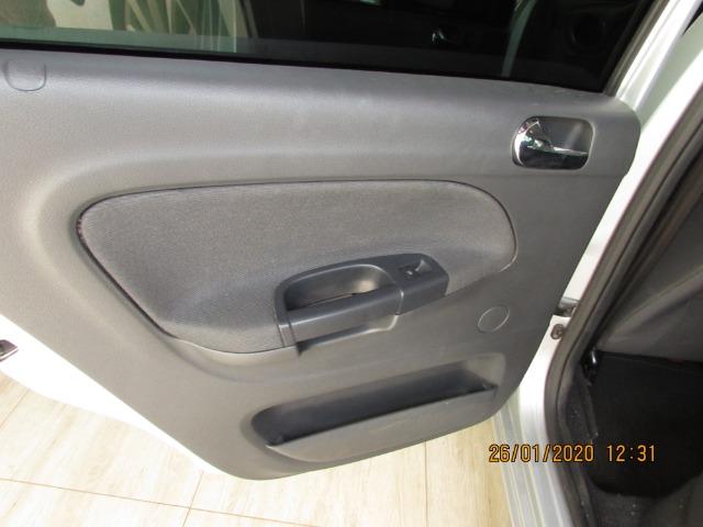 Voyage completo 1.6 ano 2015/modelo 2016. - Foto 18
