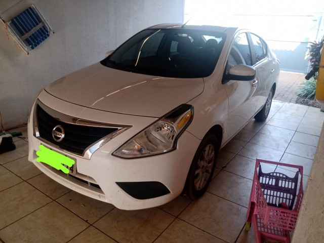 NISSAN VERSA AUTOMÁTICO CVT