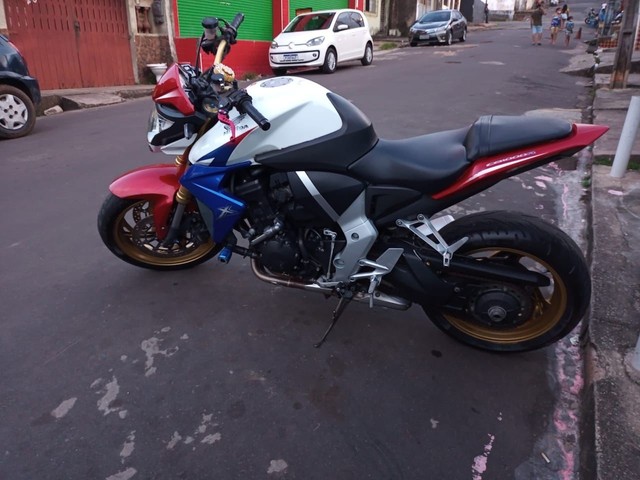 CB 1000R   38.999  