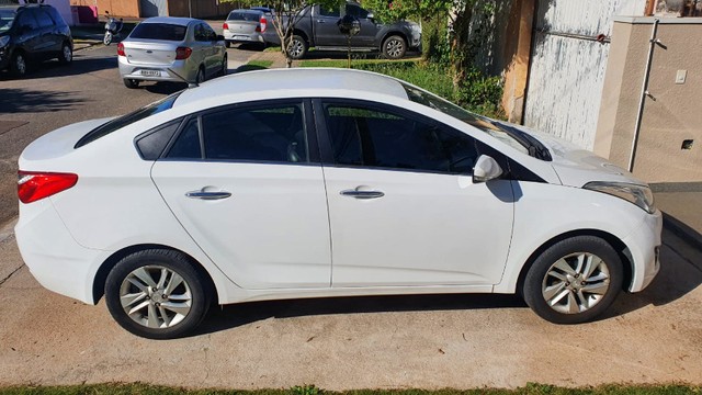 HB20S PREMIUM 1.6 FLEX 16V 4P AUTOMÁTICO 2014 BAIXA KM ÚNICO DONO BANCO COURO