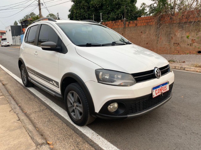 CROSSFOX 1.6 FLEX 2011/2012 COMPLETO- BEM CONSERVADO O VEÍCULO