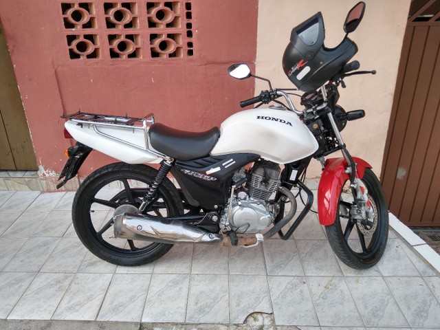 VENDE-SE UMA MOTO CG CARGO 125 CARGO
